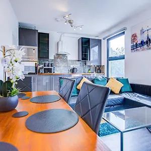 Apartment Peckham Plaza, London