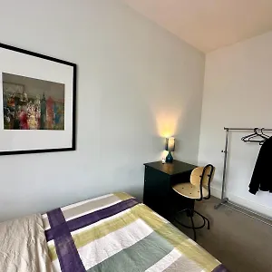 Homestay Whitechapel Station, London